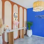 Hotel Glenn & *