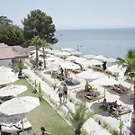 Glenn & Hotel Ayvacik (Canakkale)