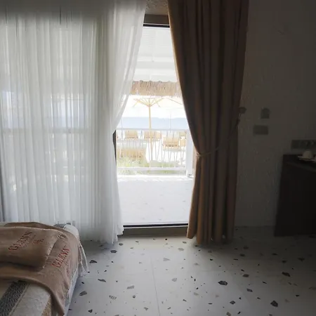Hotel Glenn & *
