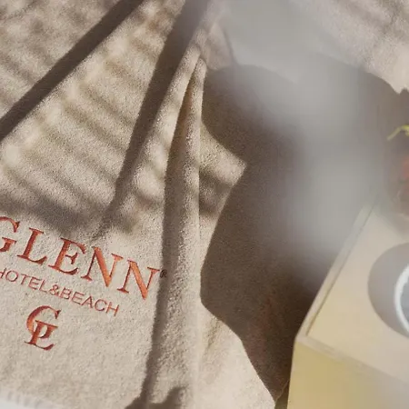Glenn & Hotel *