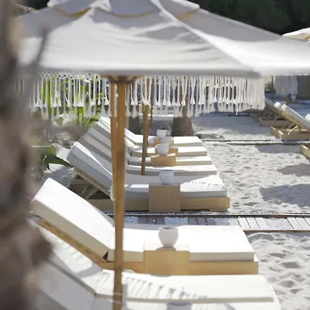 Glenn & Hotel Ayvacik (Canakkale)