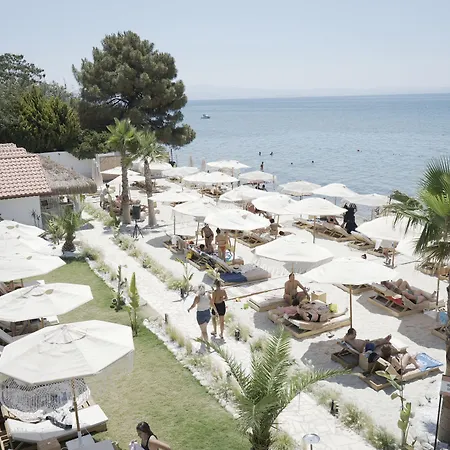 Glenn & Hotel Ayvacik (Canakkale)