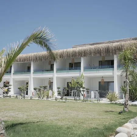 Glenn & Hotel Ayvacik (Canakkale)