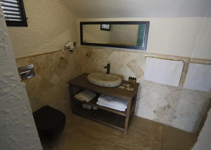 Glenn & Ξενοδοχείο Ayvacik (Canakkale)