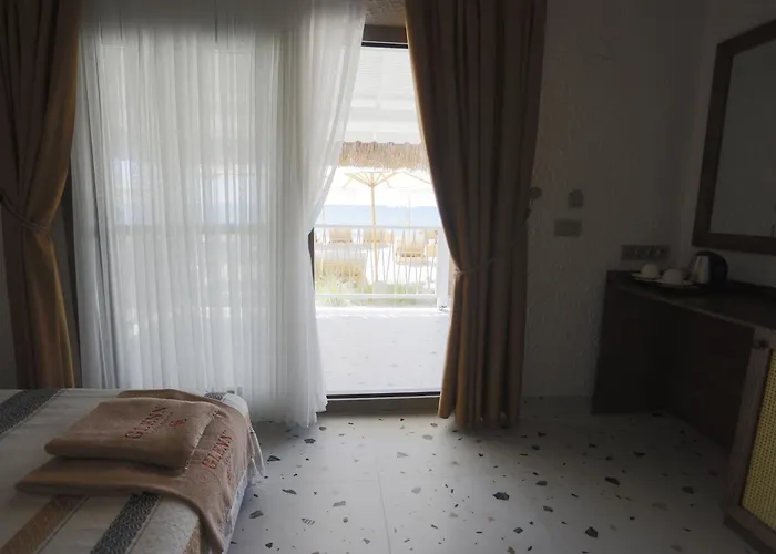 Ξενοδοχείο Glenn & *